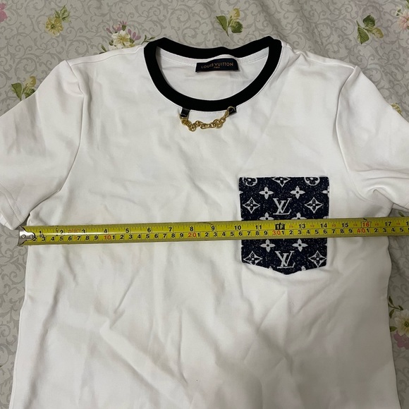 Authentic!! Louis Vuitton Women’s T- shirt - Picture 5 of 7